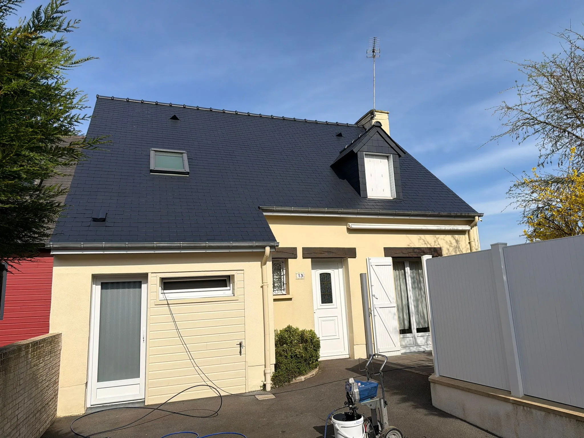 Toiture réfectionnée — couverture neuve